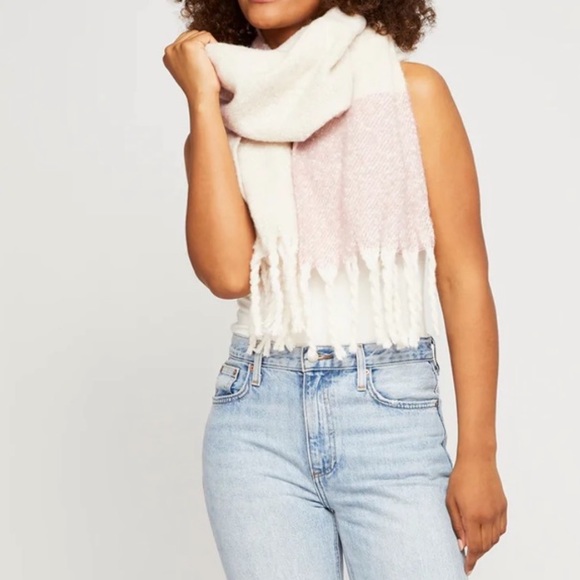 *NEW!!* Gentle Fawn Cozy Huntington Scarf - Picture 4 of 7